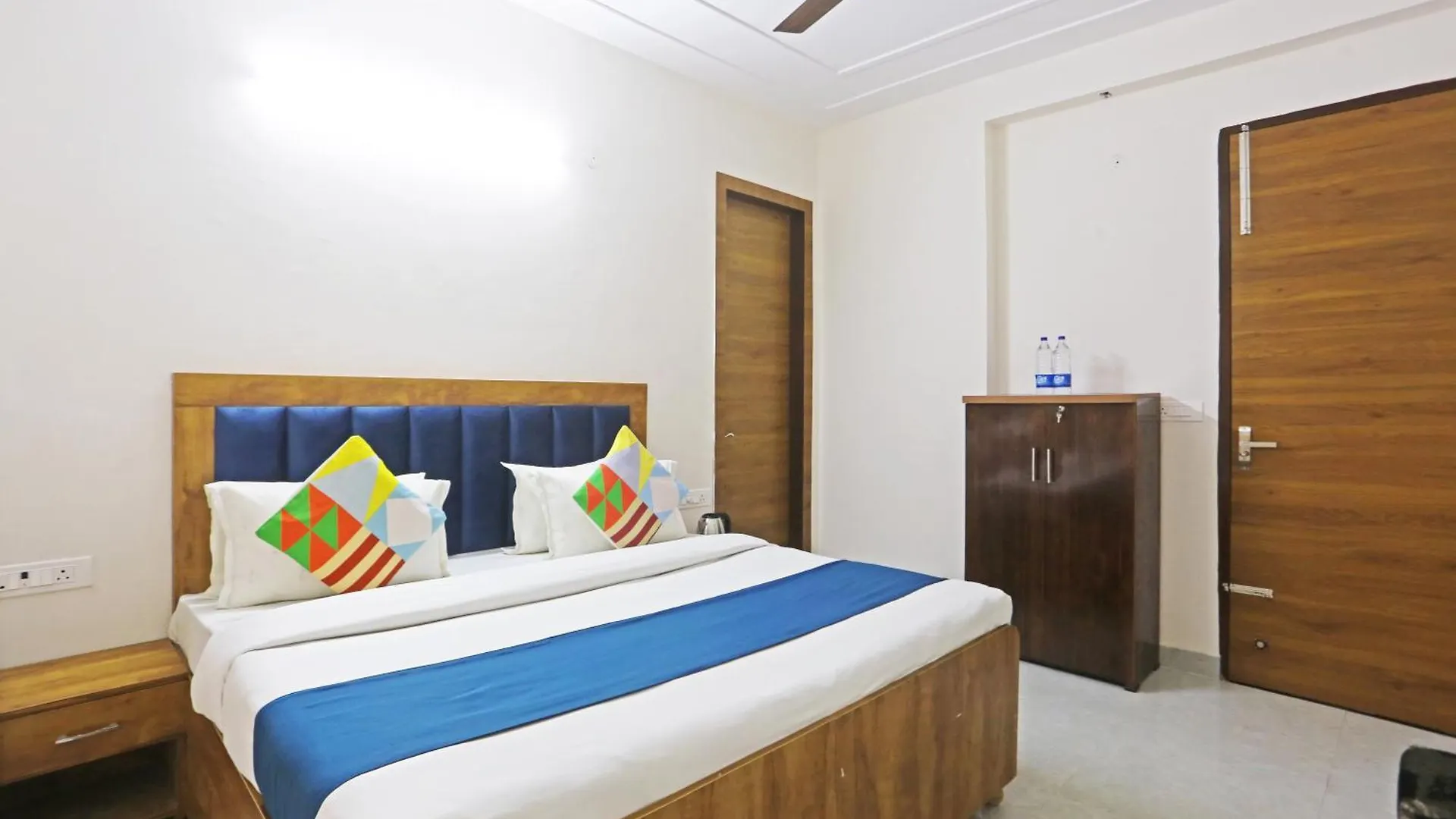 Cozy Corner Aparthotel Gurgaon 0*,