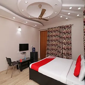 Oyo 13059 Ruby Residency Guest house